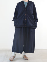 ずっときれいな  Barrel V  Neck Cardigan　 - （  FABRITEC / 変形ピケ  ）