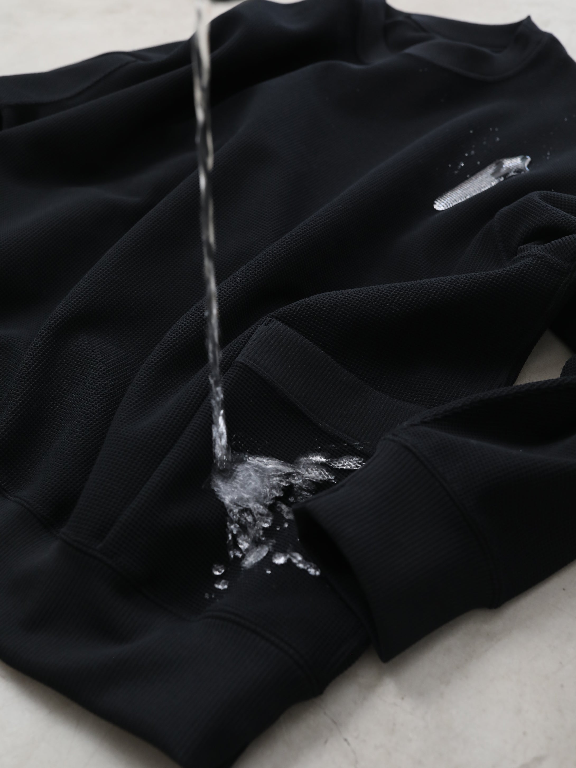泥棒! Ten Mile Wear Crew Neck - （  FABRITEC / 撥水ワッフル  ）