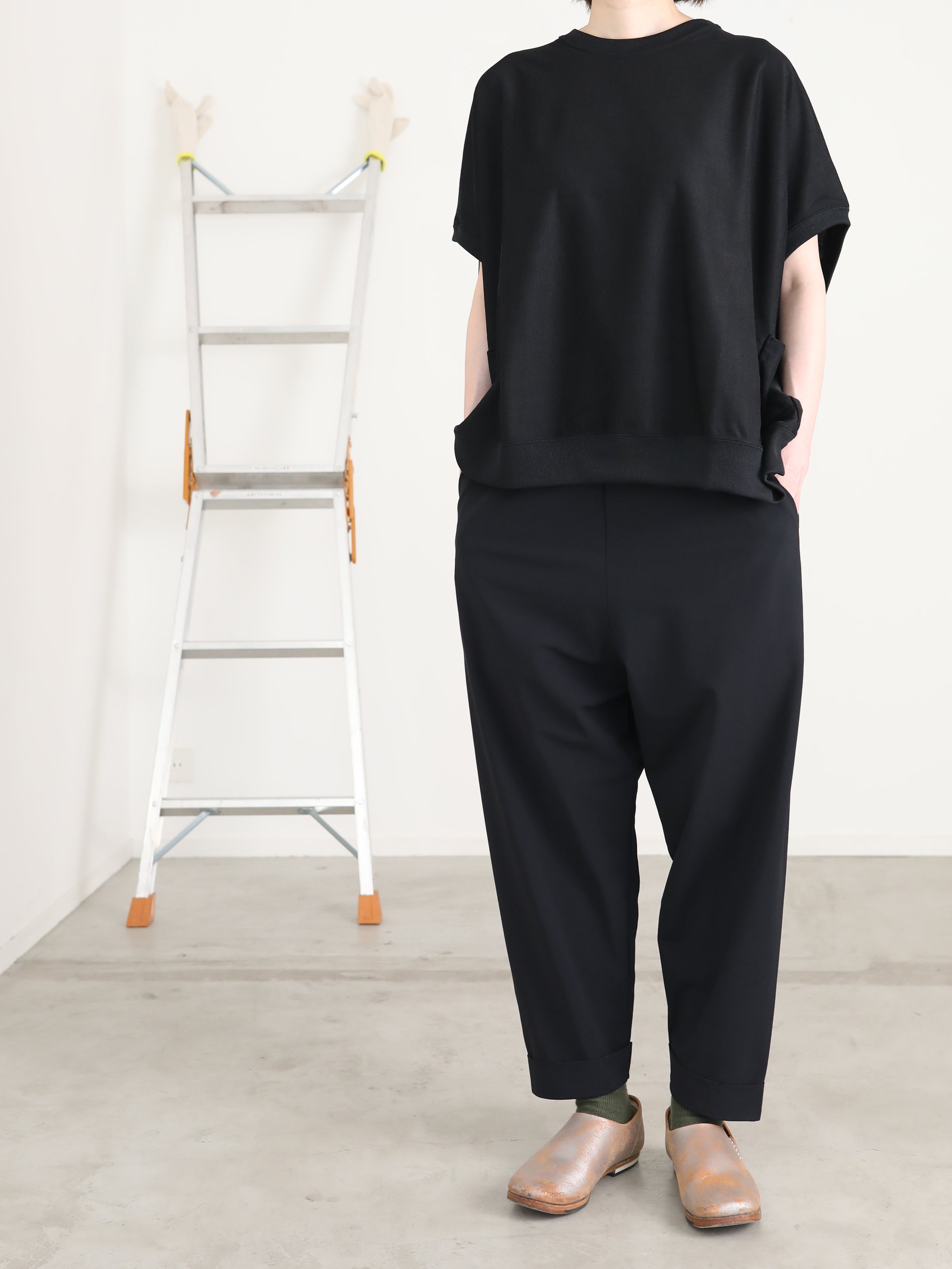 Easy Chapllin Pants　 -    （　Flexibly Adaptable 4-Way Stretch Nylon 　）