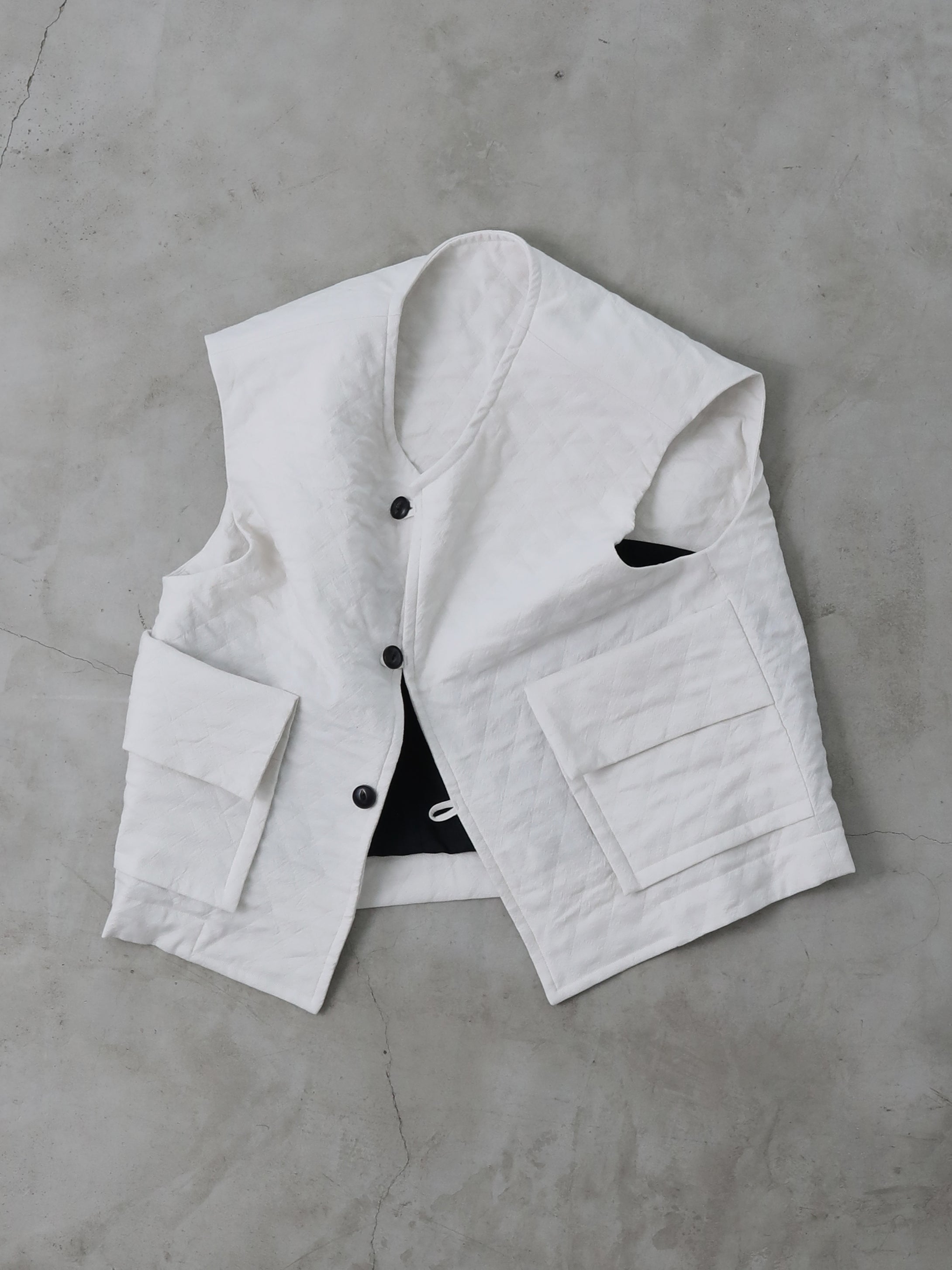 泥棒！  Drop Vest　 - （  FABRITEC / Wool–Cotton Jacquard Quilting  ）